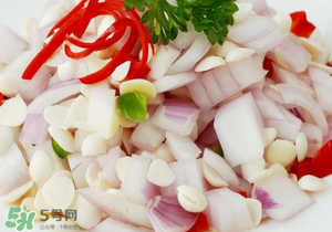 洋蔥變黑可以吃嗎？洋蔥為什么變黑？