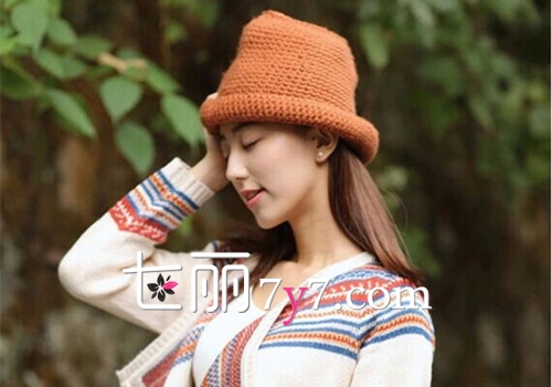 帽子怎么搭配衣服 戴帽子穿什么衣服好看 帽子怎么搭配衣服 戴帽子穿什么衣服好看