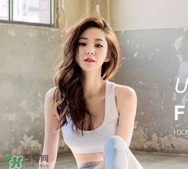 頭發(fā)染什么顏色顯皮膚白 顯白的頭發(fā)顏色及圖片2017 頭發(fā)染什么顏色顯皮膚白 顯白的頭發(fā)顏色及圖片2017