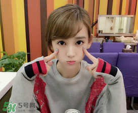 頭發(fā)染什么顏色顯皮膚白 顯白的頭發(fā)顏色及圖片2017 頭發(fā)染什么顏色顯皮膚白 顯白的頭發(fā)顏色及圖片2017