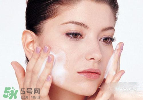 用白醋洗臉要不要用清洗再洗一遍？用白醋洗臉要再洗一遍嗎？