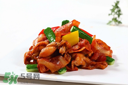 牛蛙可以帶皮吃嗎?牛蛙帶皮吃有什么好處 牛蛙可以帶皮吃嗎?牛蛙帶皮吃有什么好處