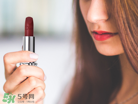 dior迪奧藍(lán)金和藍(lán)星哪個(gè)好？dior迪奧藍(lán)金和藍(lán)星的區(qū)別