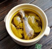 清燉雞湯放什么調(diào)料?清燉雞湯放什么材料? 清燉雞湯放什么調(diào)料?清燉雞湯放什么材料?