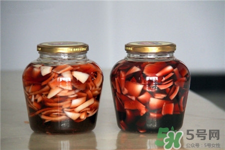 紅酒泡洋蔥的做法 紅酒泡洋蔥的神奇功效與作用 紅酒泡洋蔥的做法 紅酒泡洋蔥的神奇功效與作用