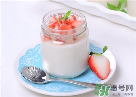 脫脂牛奶可以做酸奶嗎?脫脂牛奶做酸奶好嗎? 脫脂牛奶可以做酸奶嗎?脫脂牛奶做酸奶好嗎?