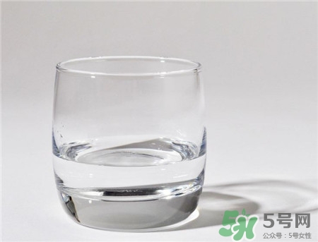 白酒和可樂(lè)能一起喝嗎?白酒和可樂(lè)一起喝會(huì)怎樣? 白酒和可樂(lè)能一起喝嗎?白酒和可樂(lè)一起喝會(huì)怎樣?