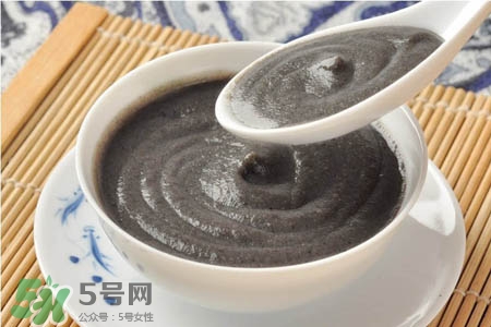 芝麻糊不能和什么一起吃？芝麻糊與哪些食物相克？