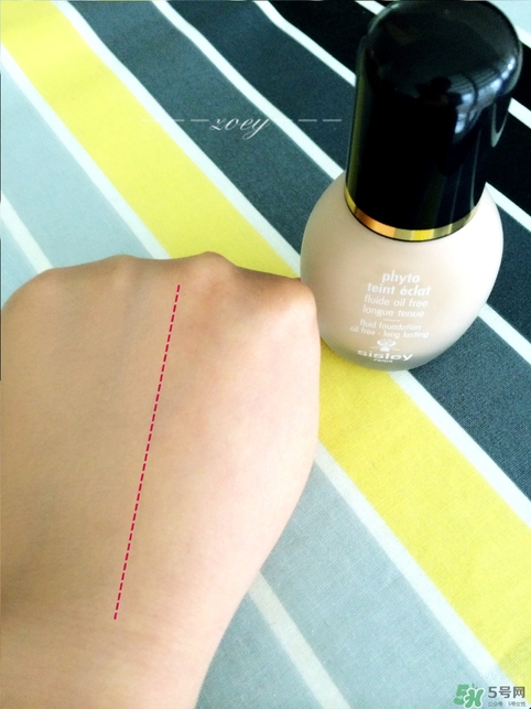 阿瑪尼和迪奧粉底液哪個好？迪奧粉底液和阿瑪尼粉底液對比