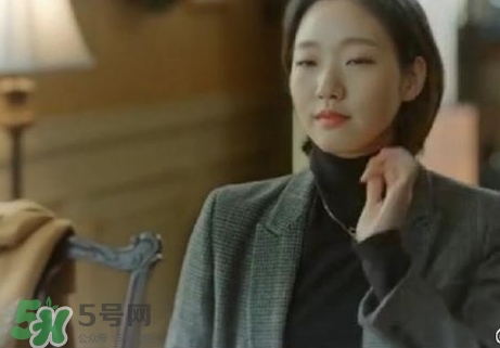 金高銀項(xiàng)鏈?zhǔn)裁磁谱?？金高銀同款項(xiàng)鏈