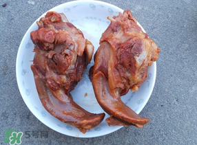 豬舌頭怎么腌制？腌豬舌頭要多久？