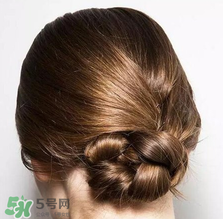 低發(fā)髻盤發(fā)圖解_低發(fā)髻的盤法 低發(fā)髻盤發(fā)圖解_低發(fā)髻的盤法