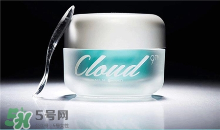 九朵云祛斑霜適合什么年齡?九朵云祛斑霜適合年齡 九朵云祛斑霜適合什么年齡?九朵云祛斑霜適合年齡