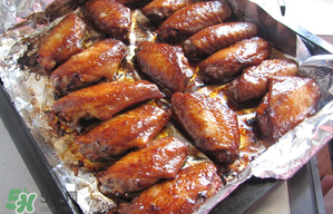 微波爐烤雞翅要幾分鐘？用微波爐烤雞翅的方法步驟