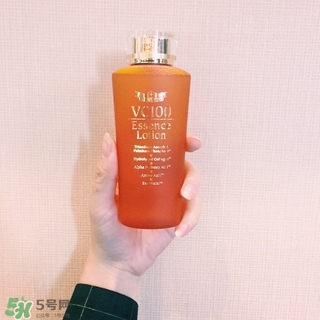 城野醫(yī)生vc100化妝水和城野醫(yī)生收斂水哪個好？對比