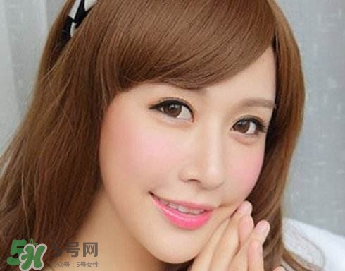 黃皮膚適合什么顏色的腮紅?黃皮膚用什么顏色腮紅好看? 黃皮膚適合什么顏色的腮紅?黃皮膚用什么顏色腮紅好看?