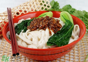 減肥可以吃炸醬面嗎？減肥期間吃炸醬面會(huì)胖嗎？