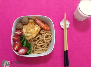 黑椒汁可以直接拌面嗎？黑椒汁怎么做意面？