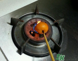 烤橘子可以用煤氣灶嗎？橘子用煤氣灶烤有毒嗎？