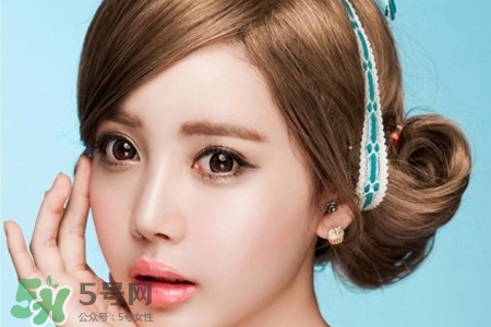 戴美瞳可以滴眼藥水嗎？戴美瞳滴什么眼藥水？