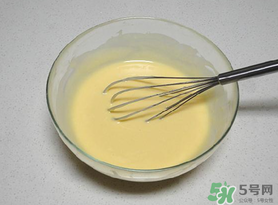 面糊用熱水還是涼水？面糊是用熱水調(diào)還是用涼水調(diào)？