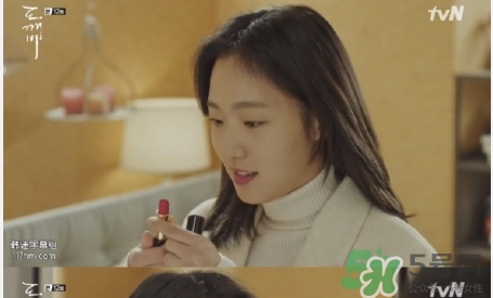 蘭蔻菁純唇膏378試色 蘭蔻菁純絲絨唇膏378試色圖 蘭蔻菁純唇膏378試色 蘭蔻菁純絲絨唇膏378試色圖