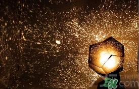 過年送女朋友什么禮物？過年給男朋友送什么