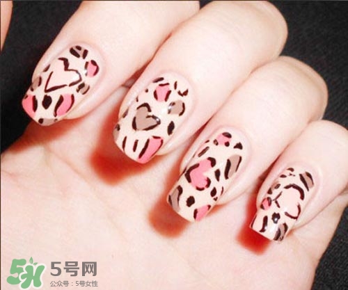 豹紋美甲圖片2017 豹紋美甲怎么畫 豹紋美甲圖片2017 豹紋美甲怎么畫