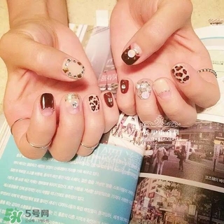 豹紋美甲圖片2017 豹紋美甲怎么畫 豹紋美甲圖片2017 豹紋美甲怎么畫