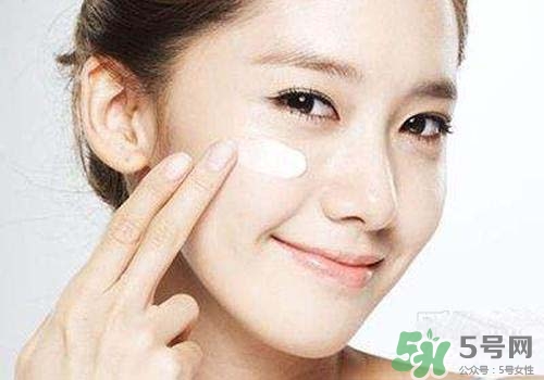 補(bǔ)水霜什么時(shí)候用？補(bǔ)水霜什么時(shí)候用好？