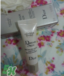 dior迪奧夢(mèng)幻美肌修顏乳怎么用？迪奧修顏乳怎么用