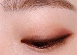 單眼皮怎么畫(huà)眼影圖解 單眼皮怎么畫(huà)眼影圖片