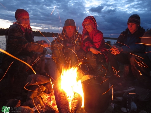 冬天烤火會上火嗎？冬天烤火上火怎么辦？