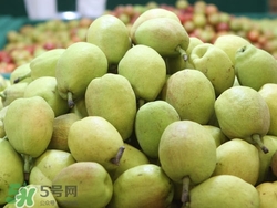 香梨表面一層滑滑的是什么？香梨表面為什么油油的？