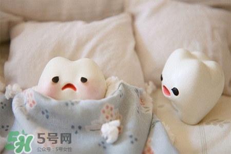 刷牙后吃東西發(fā)苦正常嗎？為什么刷牙后吃東西發(fā)苦？