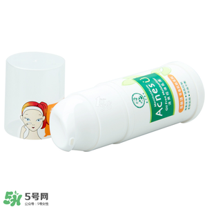 乳液需要用化妝棉嗎_乳液用化妝棉擦好嗎 乳液需要用化妝棉嗎_乳液用化妝棉擦好嗎