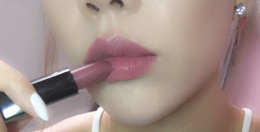 煙粉色是什么顏色？煙粉色口紅試色