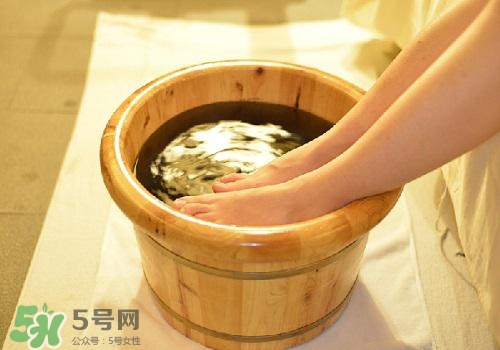 冬季泡腳有什么好處？冬天泡腳的好處