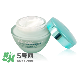 乳液需要用化妝棉嗎_乳液用化妝棉擦好嗎 乳液需要用化妝棉嗎_乳液用化妝棉擦好嗎