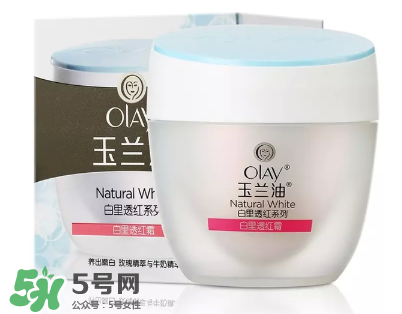 乳液需要用化妝棉嗎_乳液用化妝棉擦好嗎 乳液需要用化妝棉嗎_乳液用化妝棉擦好嗎