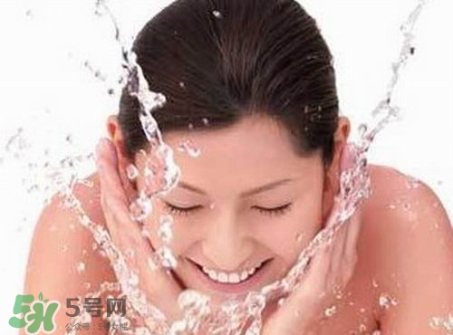 用白醋洗臉能祛斑嗎？白醋洗臉祛斑作用大嗎