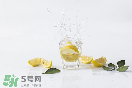 拉肚子能喝紅牛嗎?喝紅牛好嗎 拉肚子能喝紅牛嗎?喝紅牛好嗎