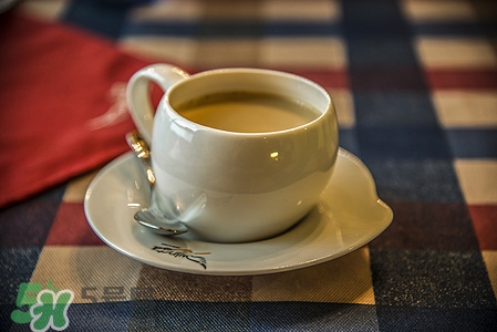 純牛奶可以做奶茶嗎?純牛奶怎么做奶茶 純牛奶可以做奶茶嗎?純牛奶怎么做奶茶