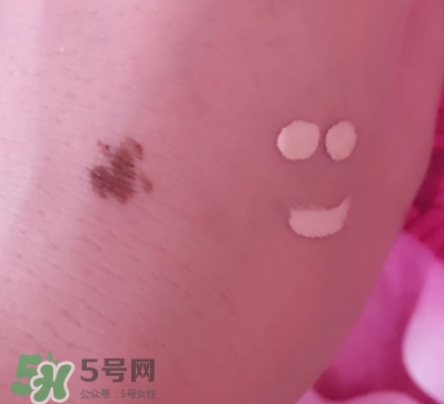 遮瑕液和遮瑕膏的區(qū)別？遮瑕液好還是遮瑕膏好？