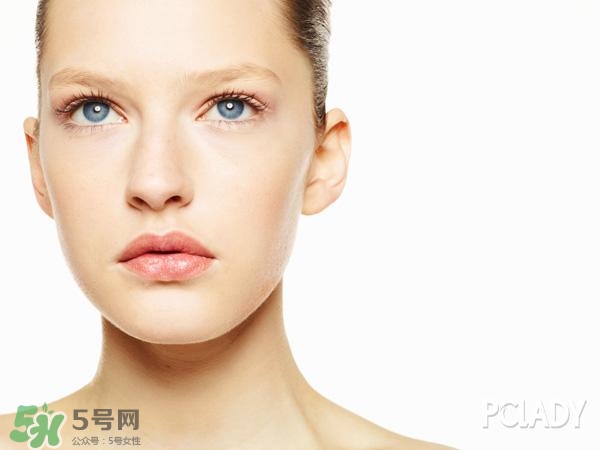 遮瑕液和遮瑕膏的區(qū)別？遮瑕液好還是遮瑕膏好？