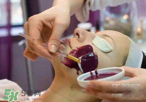 紅酒做面膜可以直接敷臉嗎？紅酒可以直接敷臉嗎？