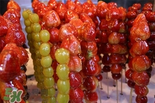 做糖葫蘆的紅色是什么？糖葫蘆外面紅色的是色素嗎？