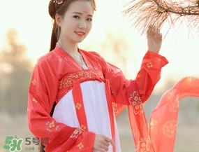 齊胸襦裙配什么發(fā)簪好看?穿齊胸襦裙配什么簪子?