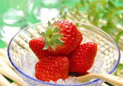 剛摘的草莓怎么清洗？新鮮草莓怎么洗才干凈？