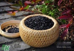 頭發(fā)細(xì)軟怎么變粗？頭發(fā)細(xì)軟怎么辦？